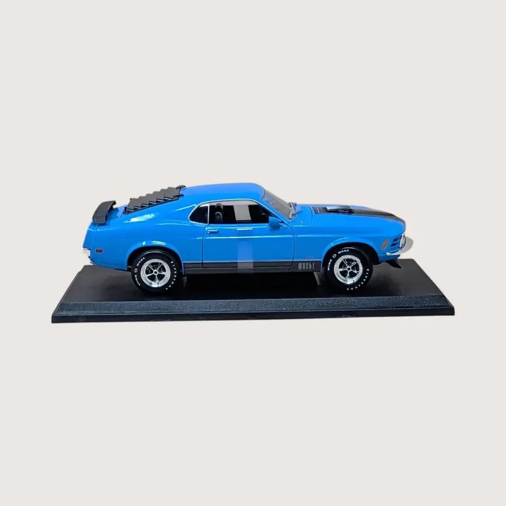 Maisto 1/18 1970 Ford Mustang Mach 1 Special Edition Die Cast Car Blue